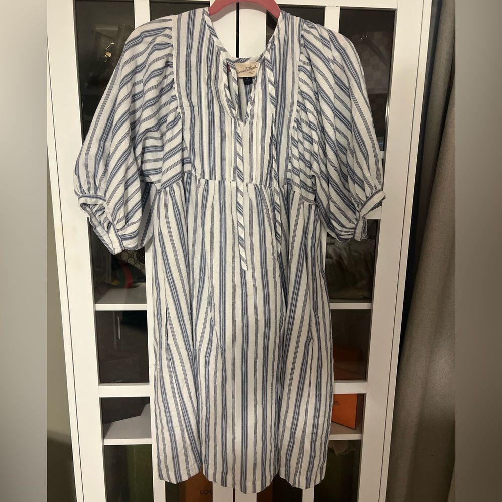 Universal Thread Women’s blue striped balloon sleeve dress size M - Picture 3 of 6